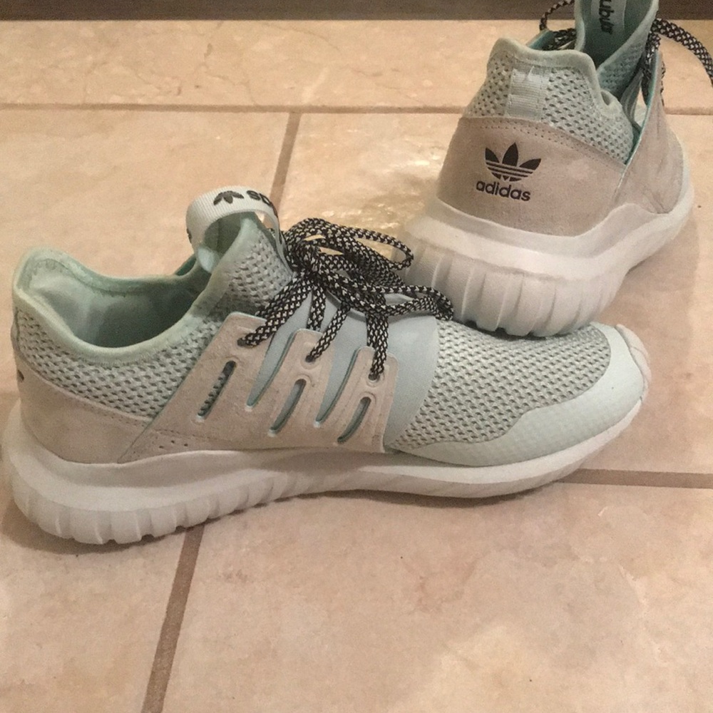 adias sneakers